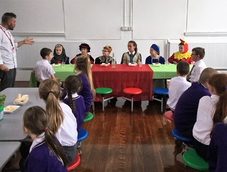 Year 5 enjoy a Tudor banquet